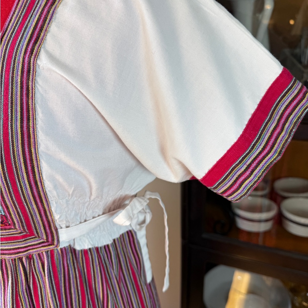 Embroidered White and Red Midi Dress - Picture 3 of 7